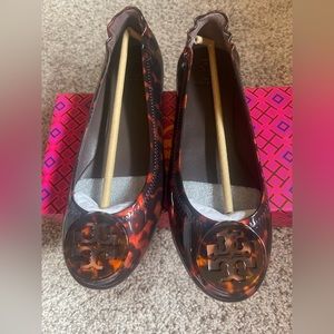 Tory Burch Minnie Travel Ballet with Logo Printed Patent Flats